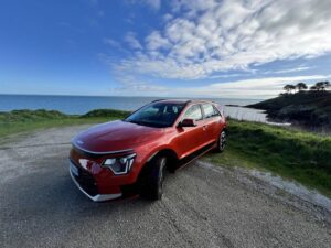 louer une voiture à Belle-Île : le Kia E-Nero