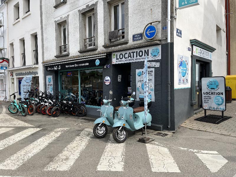 La location chez Driv'in Belle-Île - Tarifs de location de vélo voiture scooter et moto