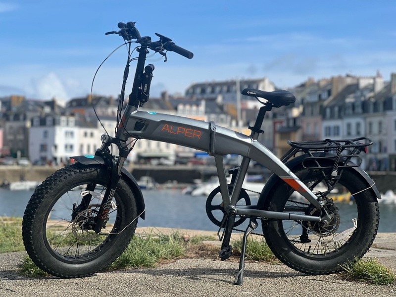 sécurité à vélo à Belle-Île - Alper Cross