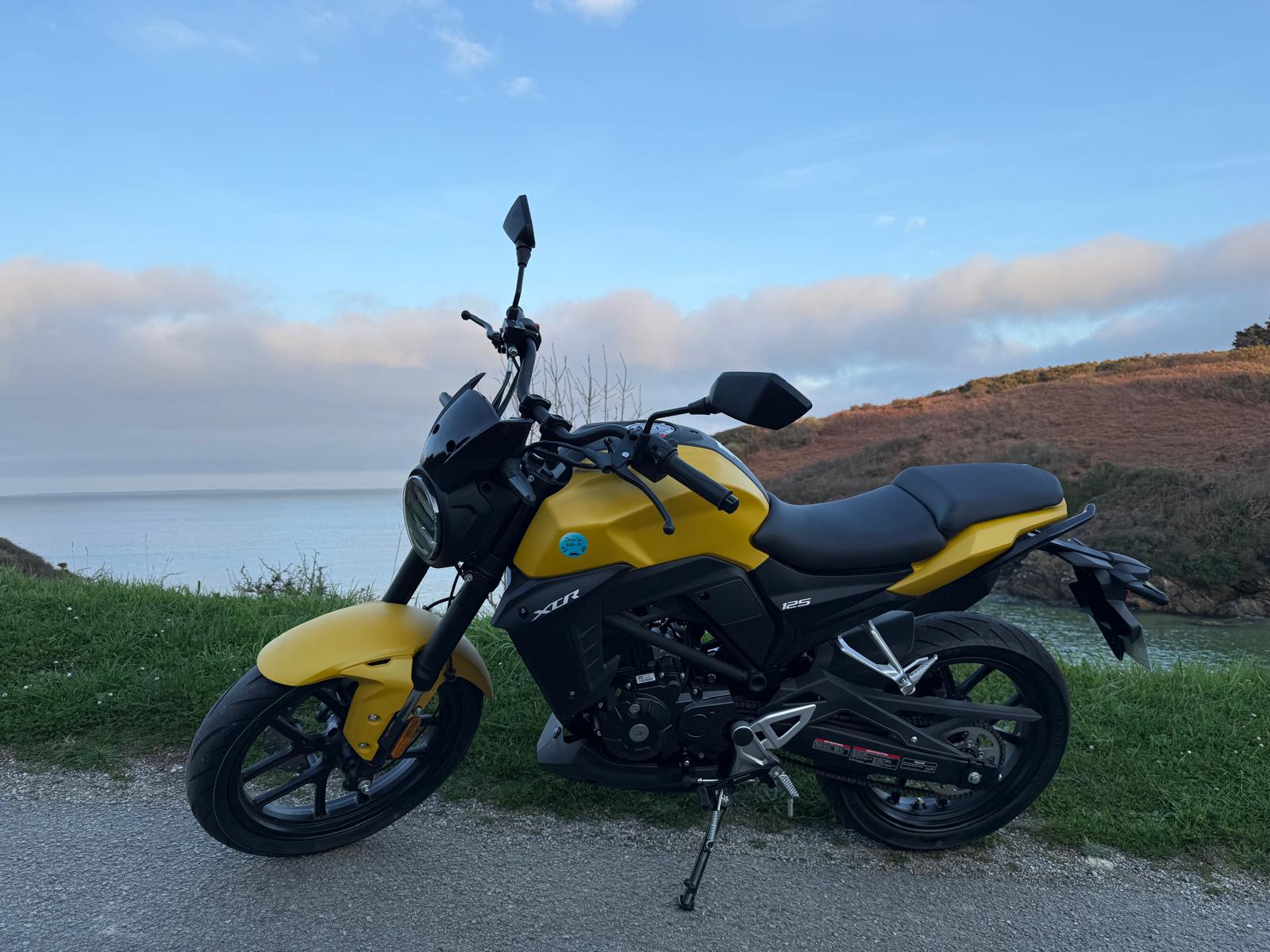 location moto 125cc XCR à Belle-Île